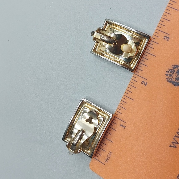 Vintage Minimalist Silver Gold Tone Concave Convex Rectangle Clip On Earrings - Picture 5 of 6